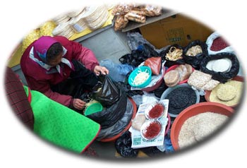 Woman with goods (Songtan market)